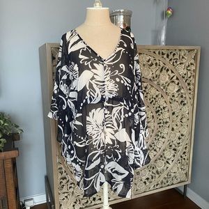 [Porto Cruz] Black/White Floral Swim Coverup